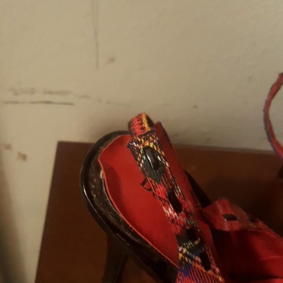 red plaid heels never worn - Picture 5 of 5